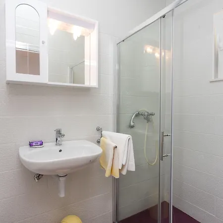 Oreb Gostinjska kuća 3*